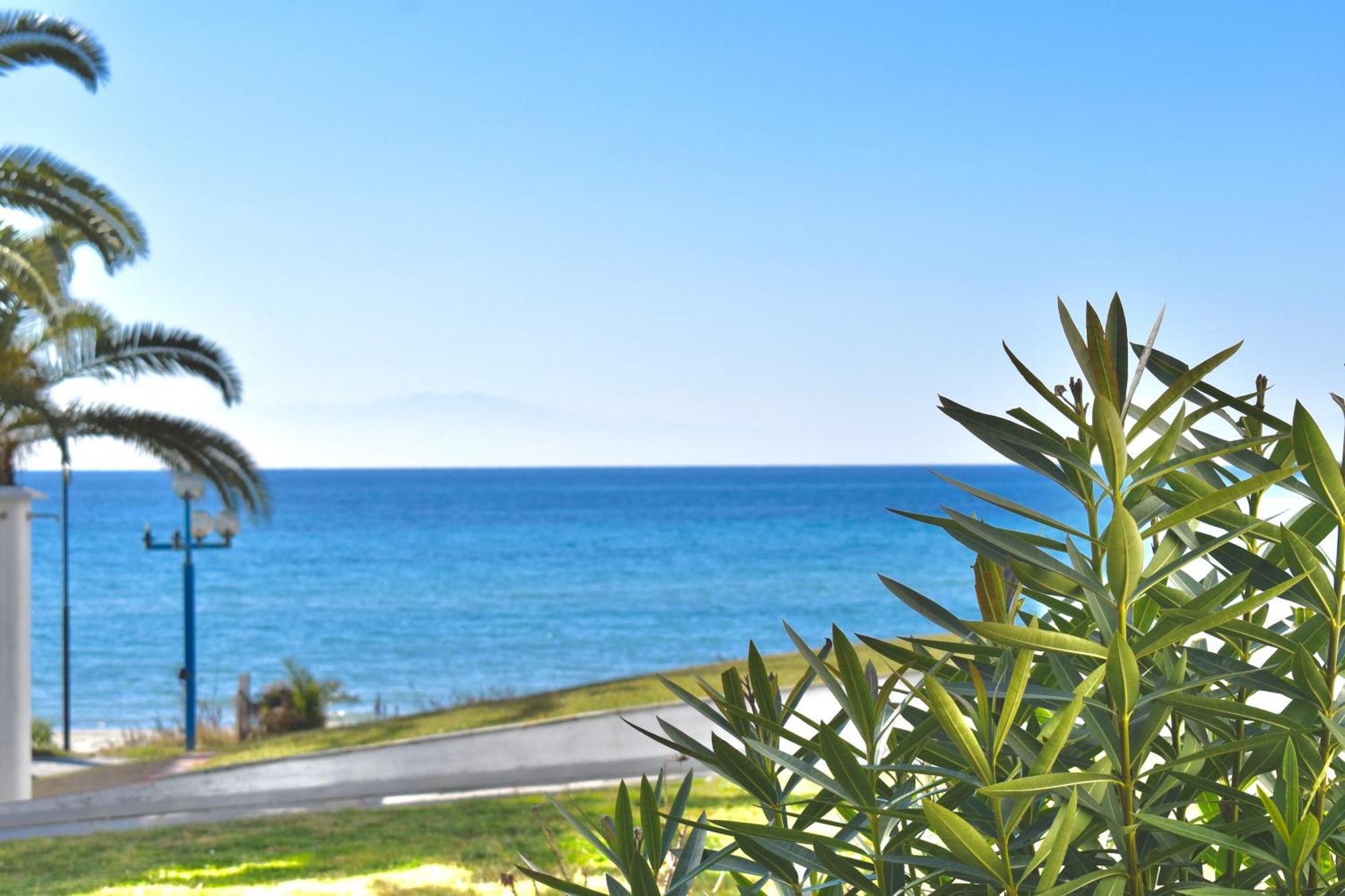 Apartment Bella, Beachfront, Sea view Siviri Esterno foto
